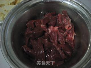 冬笋炒鸡肝的做法步骤：1