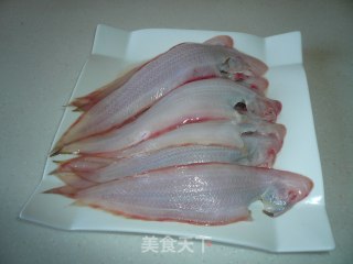 油炸鳎鰢羔的做法步骤：1