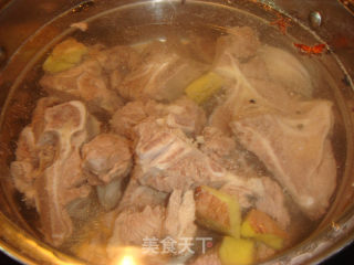 越南特别牛肉粉的做法步骤：4