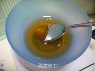 玫瑰花巧克力--巧克力玫瑰花的做法步骤：4