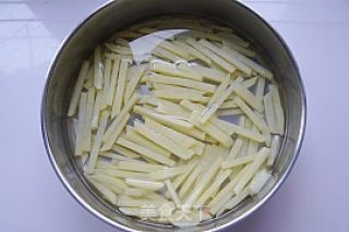 香菜炒土豆条的做法步骤：4