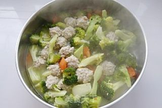 西兰花烧肉圆的做法步骤：7