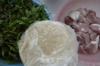 荠菜春卷的做法步骤：1