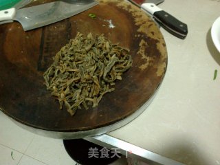 豆角干炒腊肠的做法步骤：2