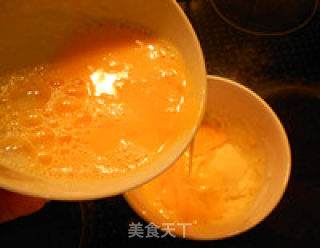 用平底锅做的香酥鸡蛋卷的做法步骤：4
