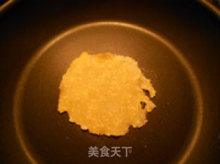 用平底锅做的香酥鸡蛋卷的做法步骤：7