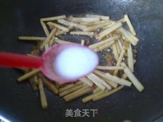 腊肉炒冬笋的做法步骤：6