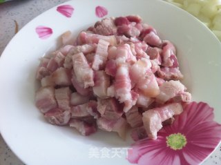 卤肉饭的做法步骤：1