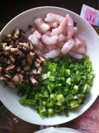 鸡腿菜饭的做法步骤：1