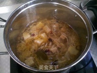 羊肉酸菜砂锅的做法步骤：2