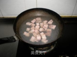 红烧肉炖土豆的做法步骤：3