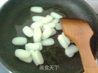 家乡的味道——猪油糖炒年糕的做法步骤：4