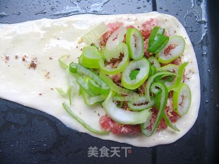 手把手教你做西安回民街里不能错过的小吃——香酥牛肉饼的做法步骤：11