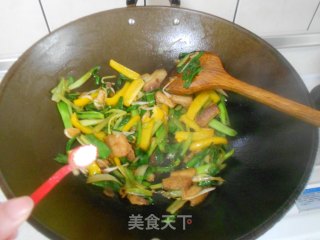 黄椒炒肉的做法步骤：6