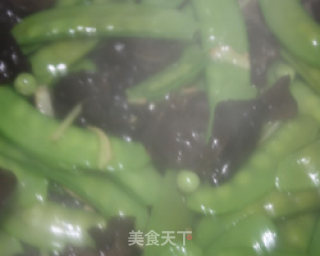 木耳炝荷兰豆的做法步骤：9