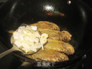 黄花鱼炖豆腐的做法步骤：5