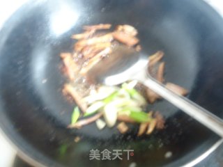 菜肉炒乌冬面的做法步骤：6