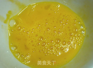 简单快手小菜------葱炒蛋的做法步骤：3