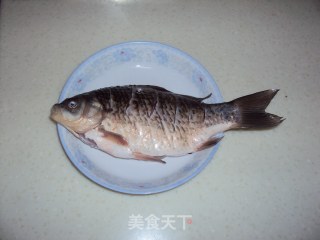 微波炉清蒸葱花豆鼓鱼的做法步骤：1