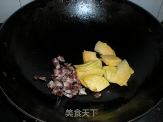 南瓜香肠面条的做法步骤：7
