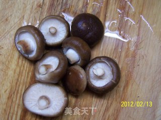 懒人做饭之--简易素春卷的做法步骤：1