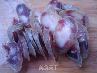 腊肠炒花菜的做法步骤：4
