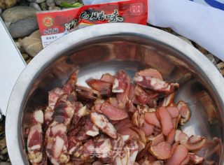 大头菜炒腊肉的做法步骤：1