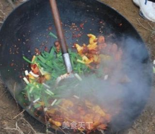 大头菜炒腊肉的做法步骤：6