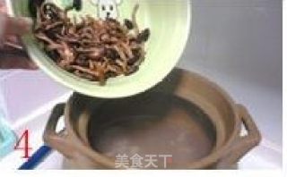 茶树菇板栗骨头老火汤的做法步骤：4