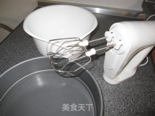 《覆盆子奶酪蛋糕》-  欧式情怀 - 一款随时都能享受的甜食的做法步骤：2