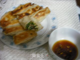 春季养生美食——三鲜锅贴的做法步骤：12