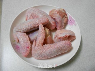 卤鸡翅的做法步骤：1