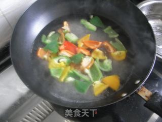 三色彩椒溜肉片的做法步骤：7