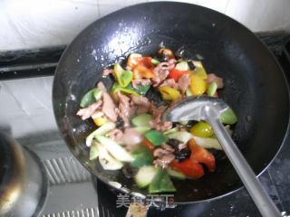 三色彩椒溜肉片的做法步骤：17