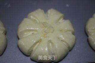 花型奶酪面包的做法步骤：8