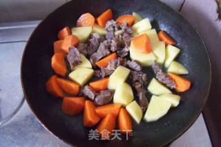 咖喱牛腩的做法步骤：5