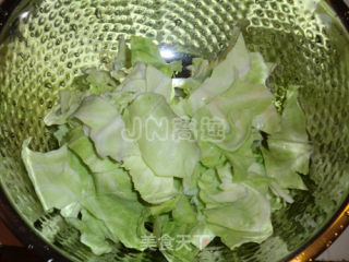 手撕包菜的做法步骤：1