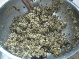 酸菜肉包的做法步骤：6