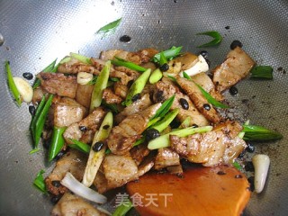 豉香回锅肉的做法步骤：12