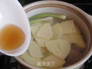 咸肉片煲春笋的做法步骤：8