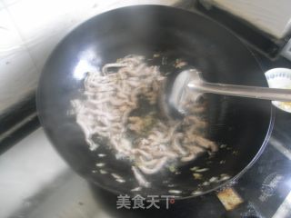 芹菜炒肉丝的做法步骤：10