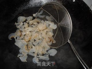 海蜇头拌青瓜丝的做法步骤：3