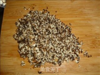 猪肉冬笋水饺的做法步骤：1