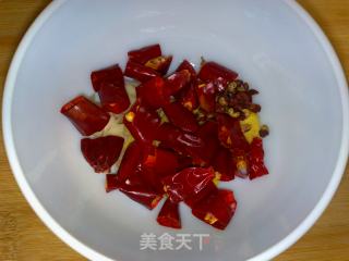 炝炒白油菜（白菜苔或者其他叫法）的做法步骤：2
