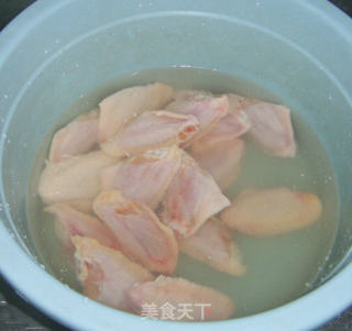 新奥尔良烤翅的做法步骤：1