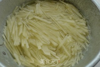 鱼香土豆丝的做法步骤：2