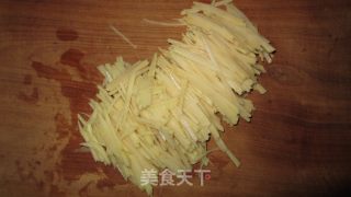 【木木菜系】青椒酸辣土豆丝的做法步骤：2