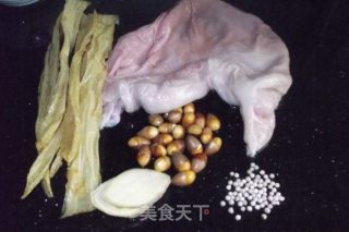 白果支竹胡椒煲猪肚的做法步骤：1