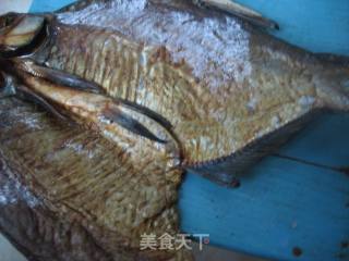清蒸鳊鱼干的做法步骤：1
