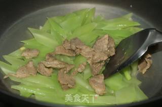 简单家常菜---莴笋炒肉的做法步骤：4